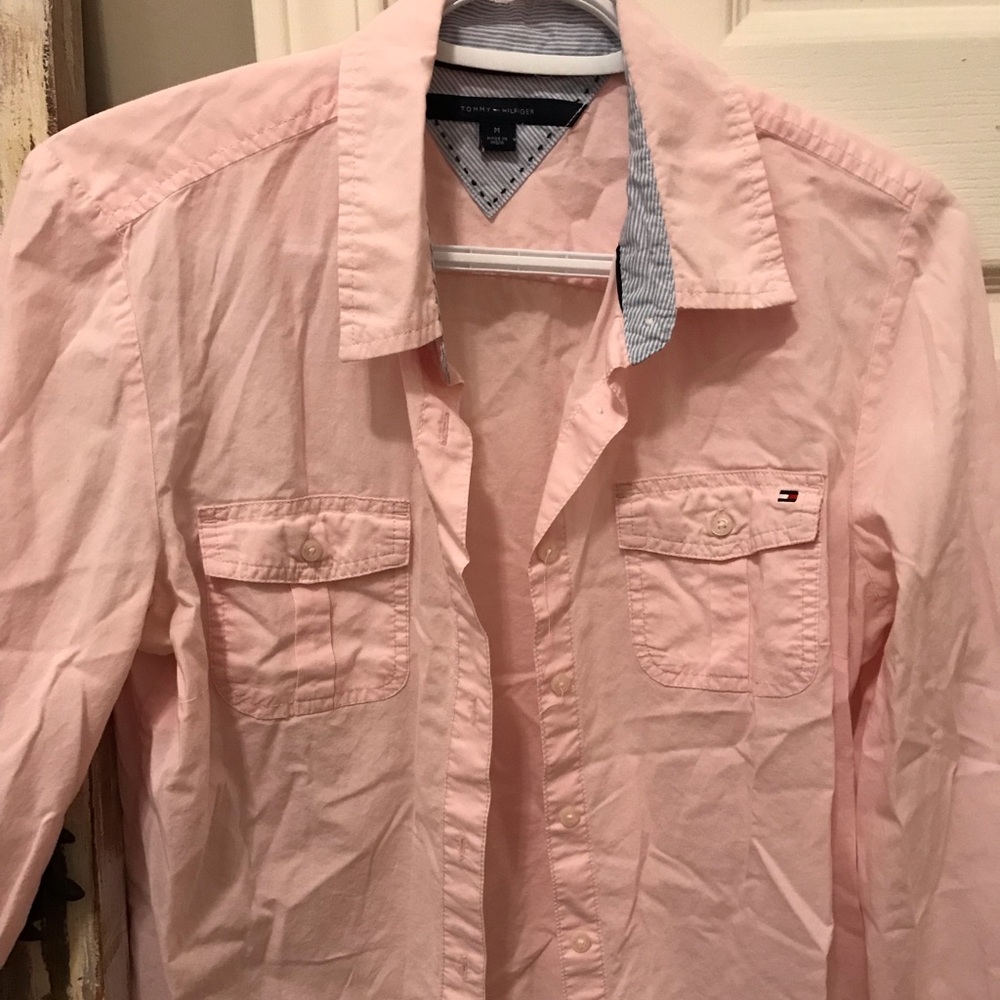 ✨SOLD✨Tommy Hilfiger Shirt